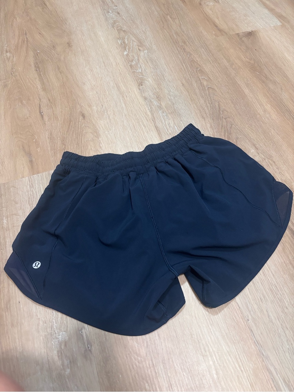 Hotty Hot High-Rise Lined Short 2.5 size 6  blue